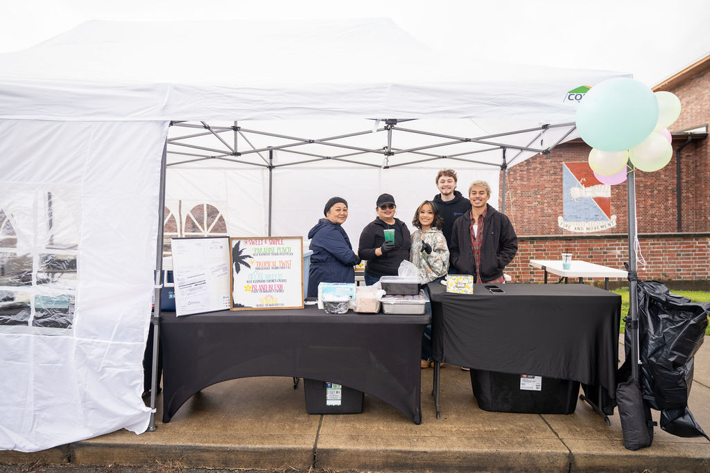 THE GANG IS COOKING UP SOME AMAZING FOOD