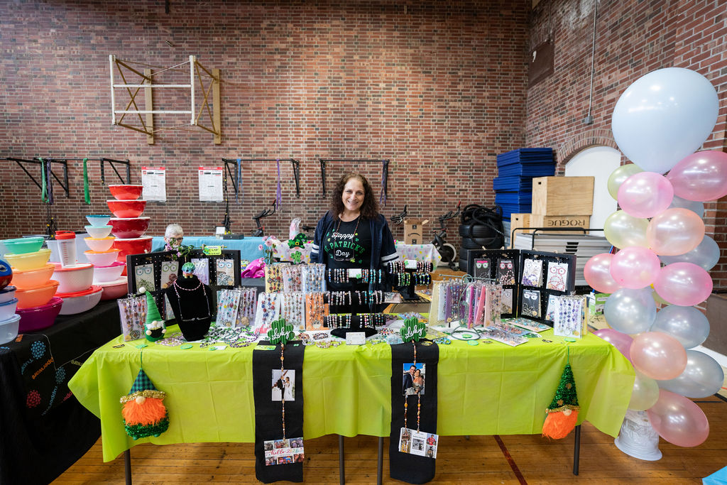 VENDOR THAT HAS JEWELERY