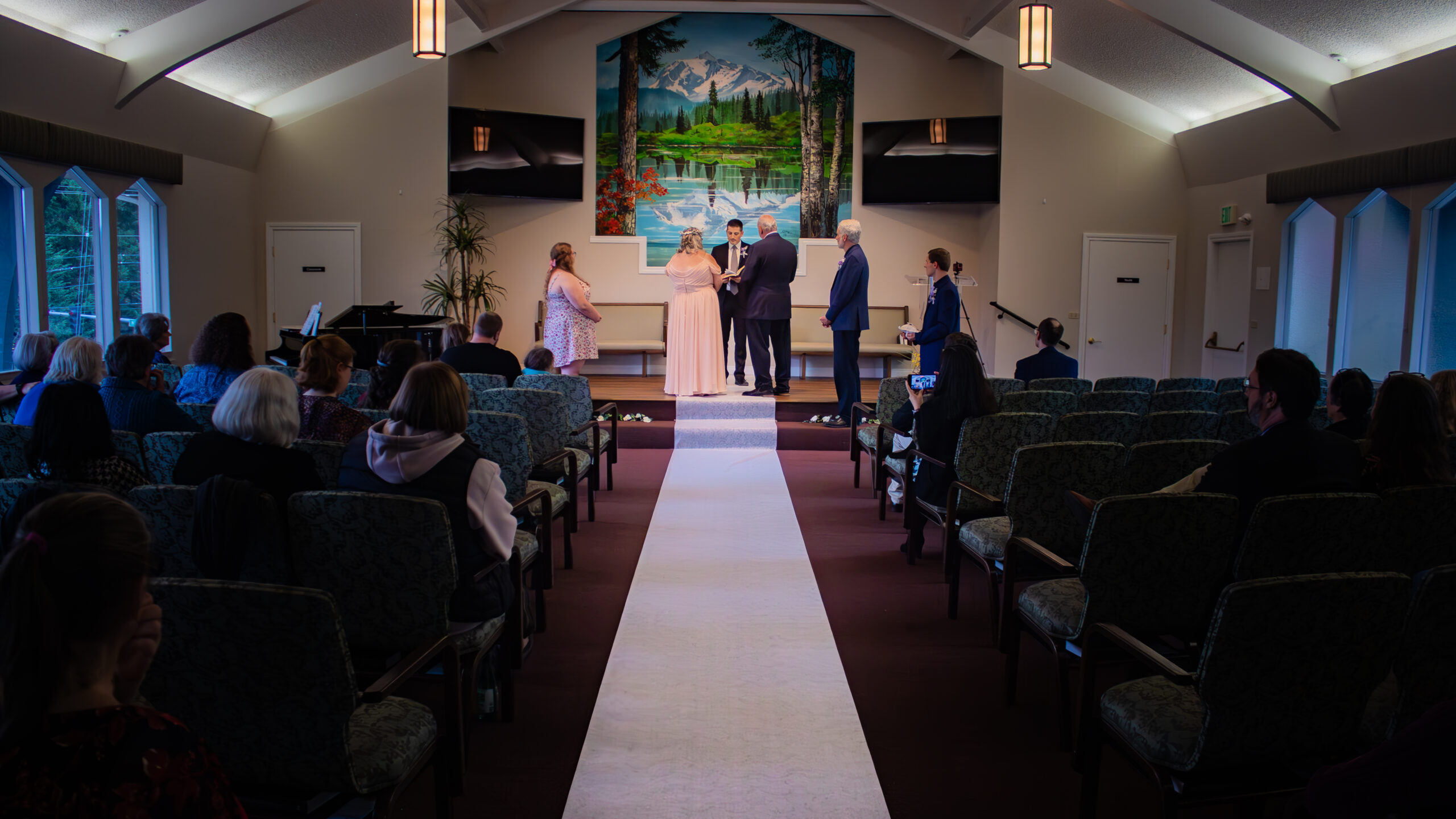 Kitsap wedding with bride and groom and guests