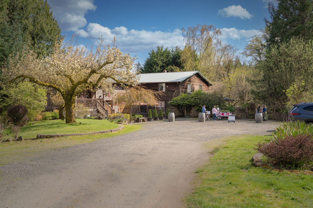 olalla vineyard wedding venue property and winery in olalla washington kitsap county
