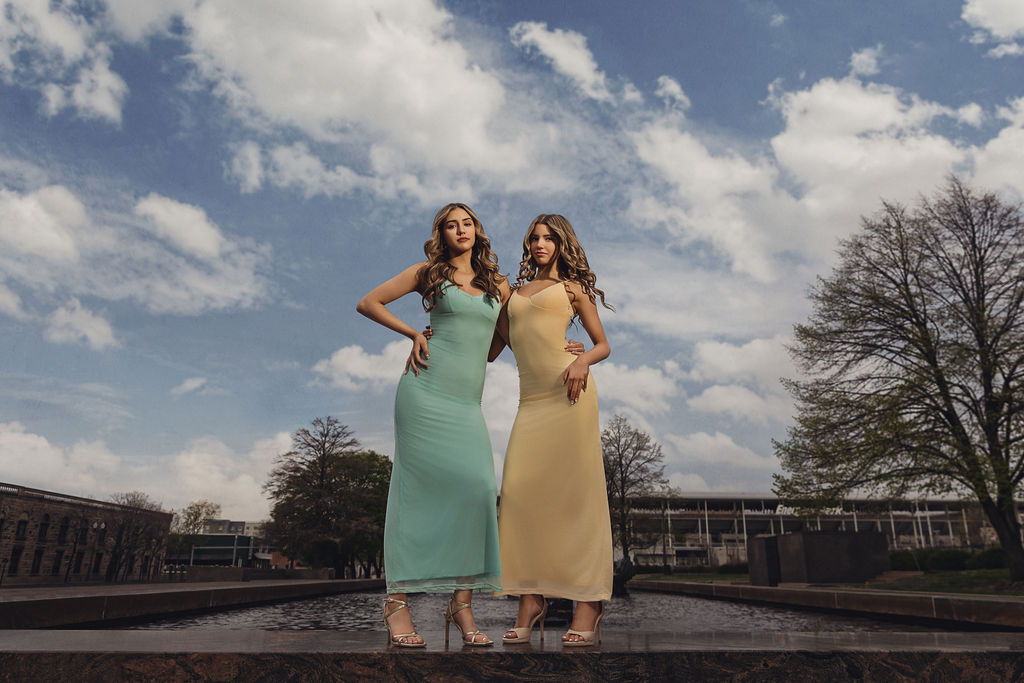 Senior Portraits with twins in Bremerton wa